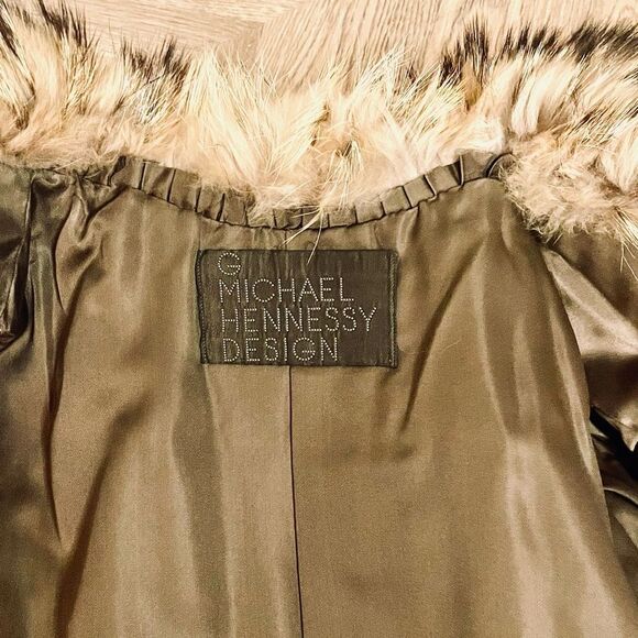 ♥️Luxurious Japanese Tanuki Fur Stroller Coat Vintage 1980s - Picture 16 of 16